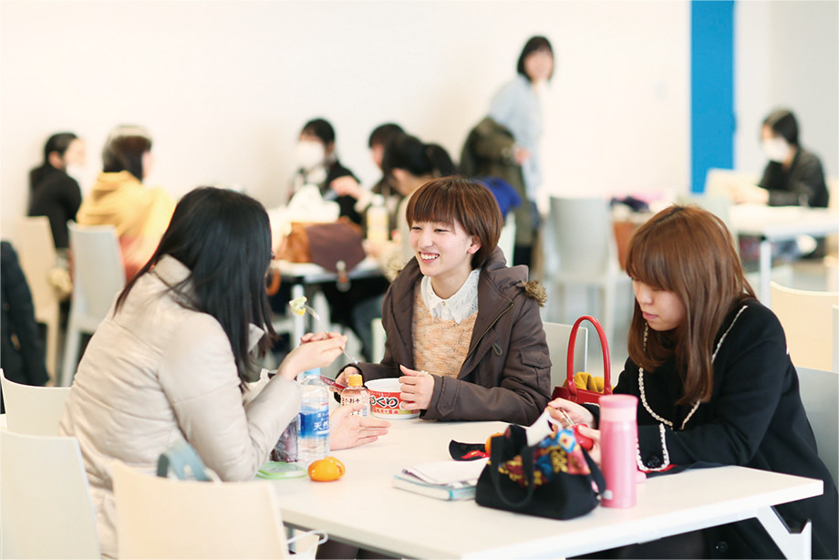カフェテリア(薬学部学生ホール)