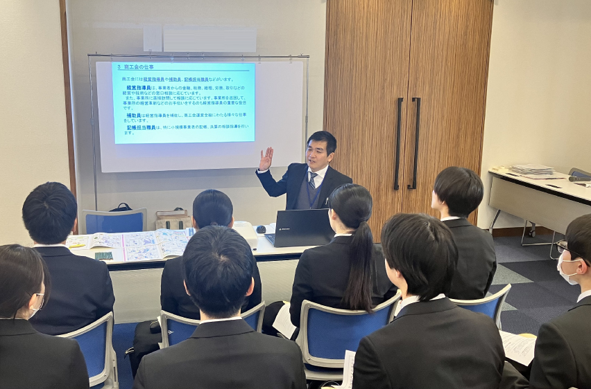 一般企業をめざすの写真