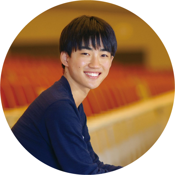 文学部歴史学科の内定者写真