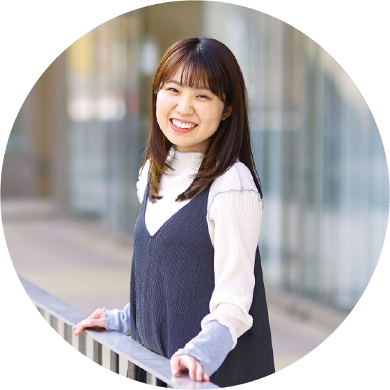 薬学部医療薬学科の内定者写真