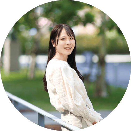 経済学部経済学科の内定者写真