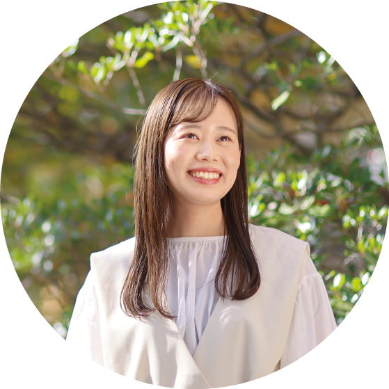 文学部グローバル英語学科の内定者写真