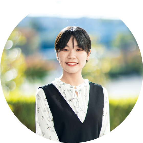 文学部日本文化学科の内定者写真